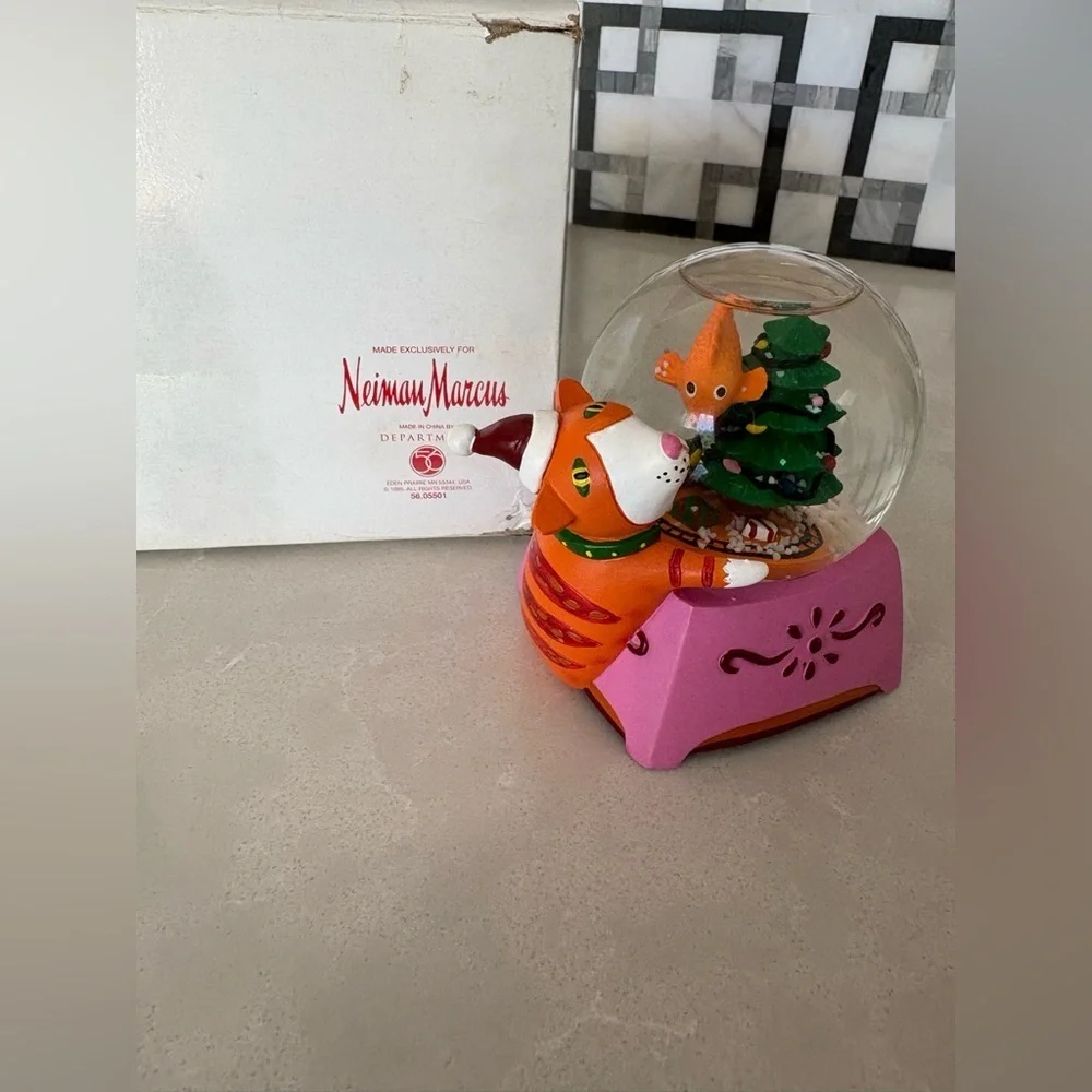 Rare VTG 1994 Neiman Marcus LTD Ed. Cat after Goldfish Snow Globe w/Original Box